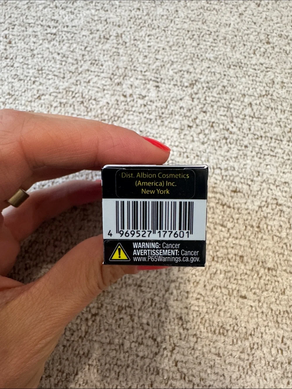 Anna Sui Bright Red Lipstick 404 - Sui Black Rouge S